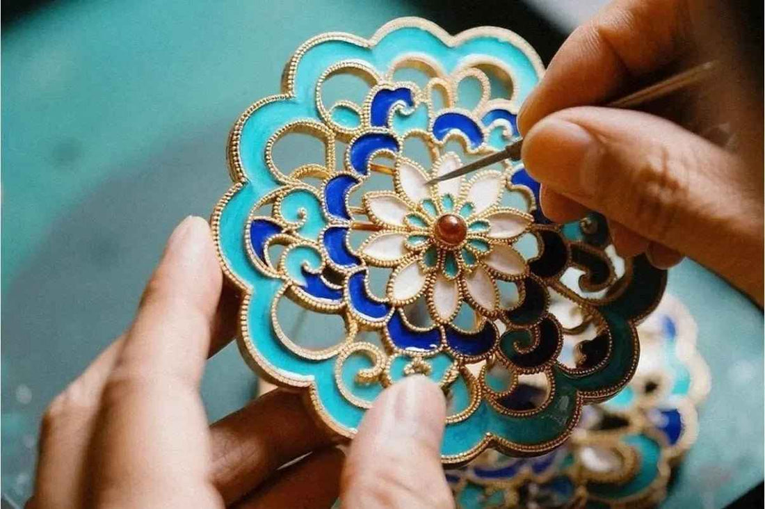 Oriental Porcelain Grace, Radiant and Timeless: A Complete Guide to China’s Intangible Cultural Heritage – Enamel Porcelain Craft