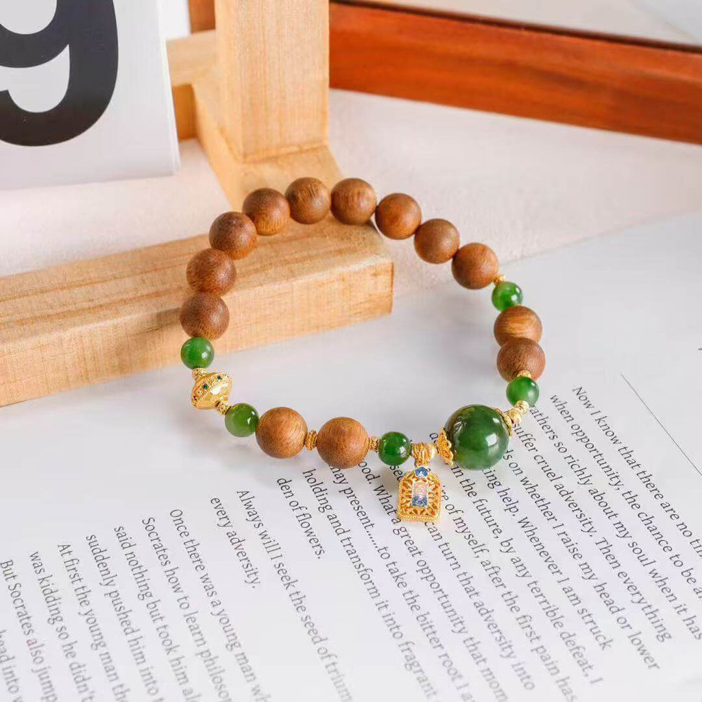 Green Jade Bracelet – Great Fortune Agarwood front view